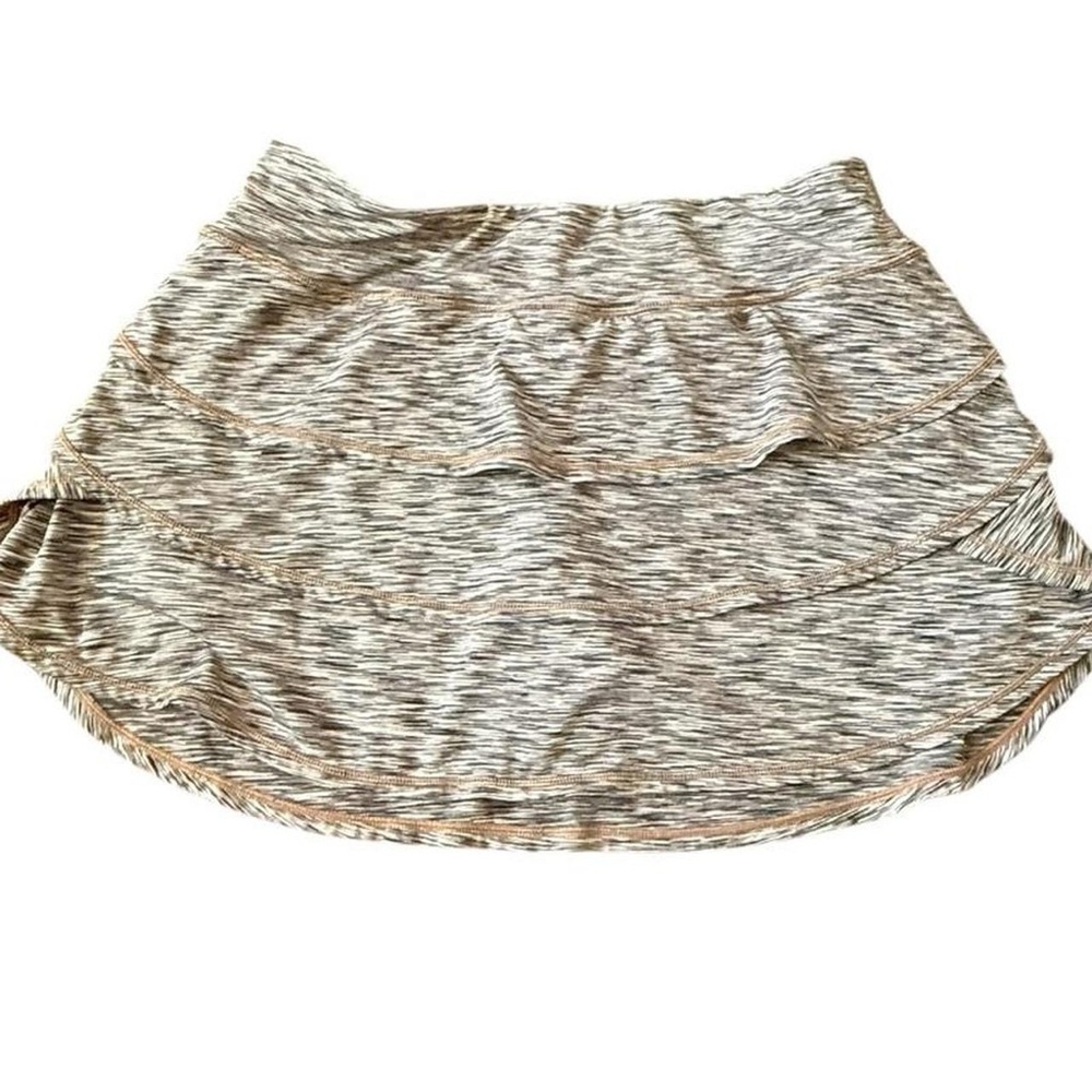 A43-Soft, stretchy, lightweight, and breathable brown and white skort #running - Picture 2 of 6
